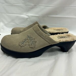 UGG Australia Beige Suede Shearling Lined Heeled Clogs Mules Leaf Design